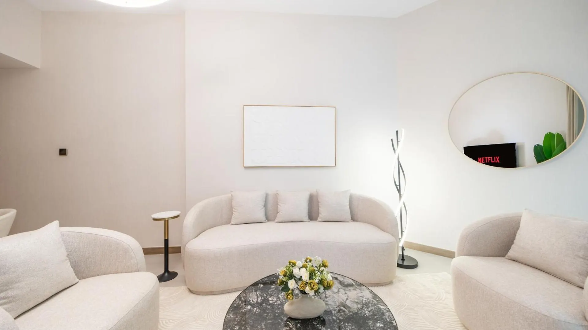 شقة Bright & Beautiful 1-Br Missoni Urban Oasis دبي