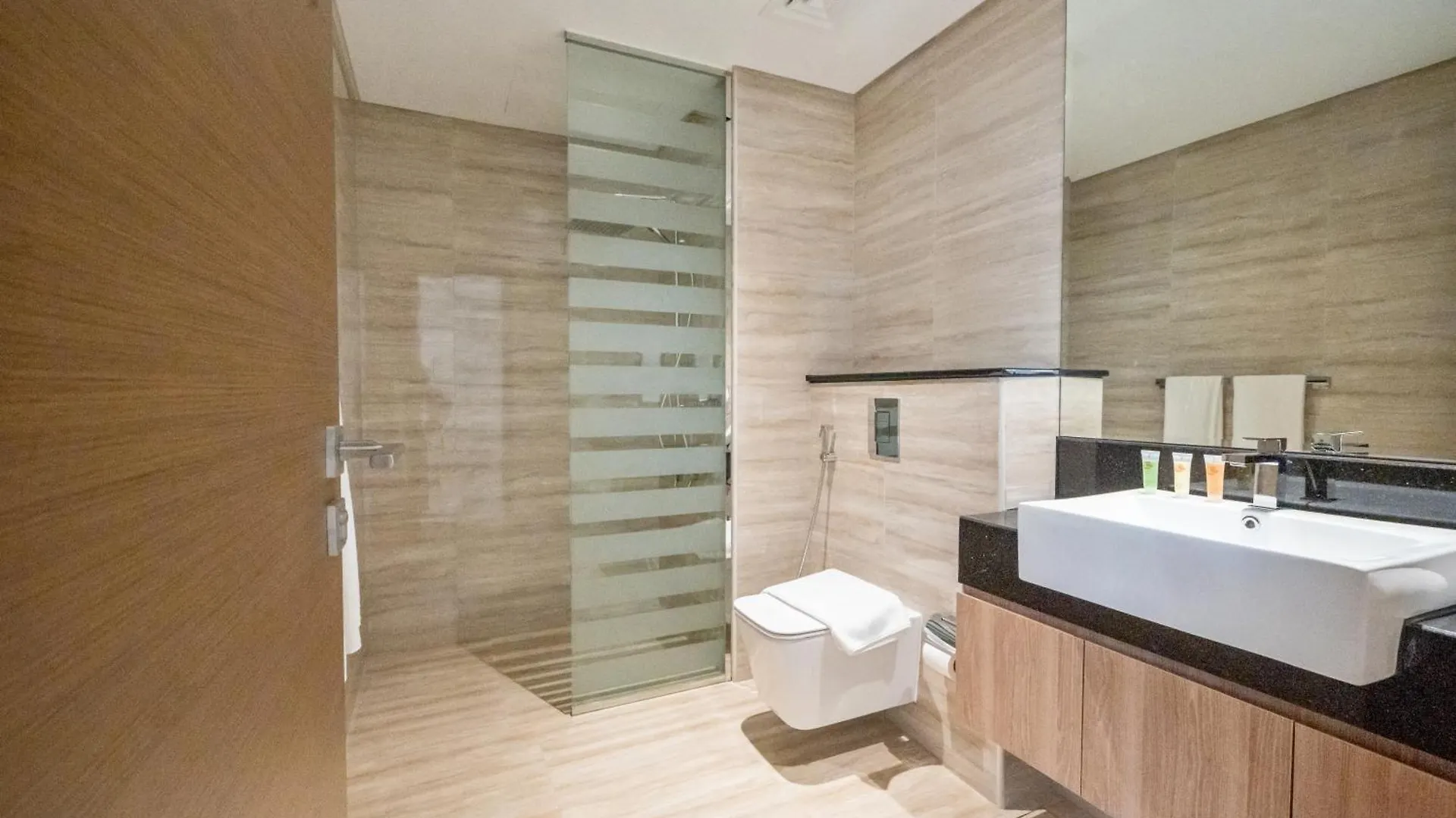 Bright & Beautiful 1-Br Missoni Urban Oasis Lejlighed Dubai