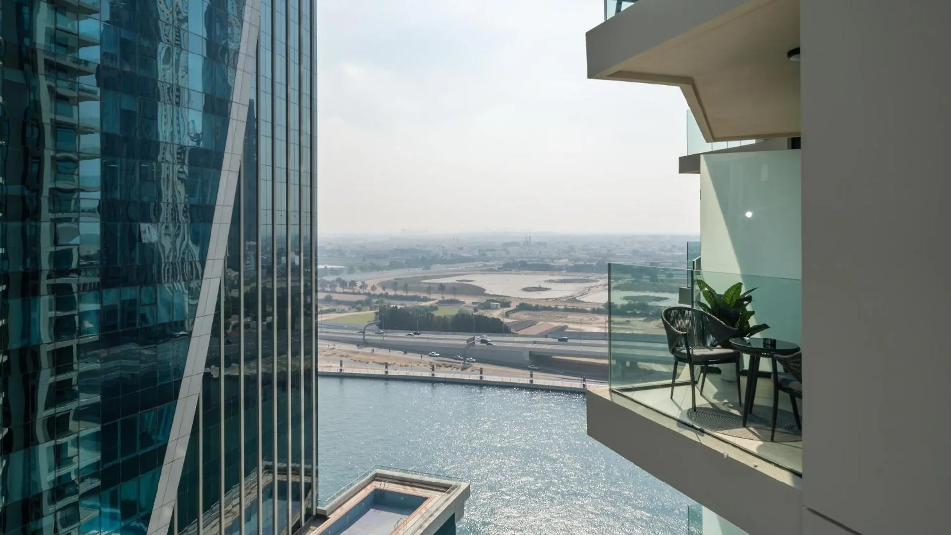Bright & Beautiful 1-Br Missoni Urban Oasis Lejlighed Dubai