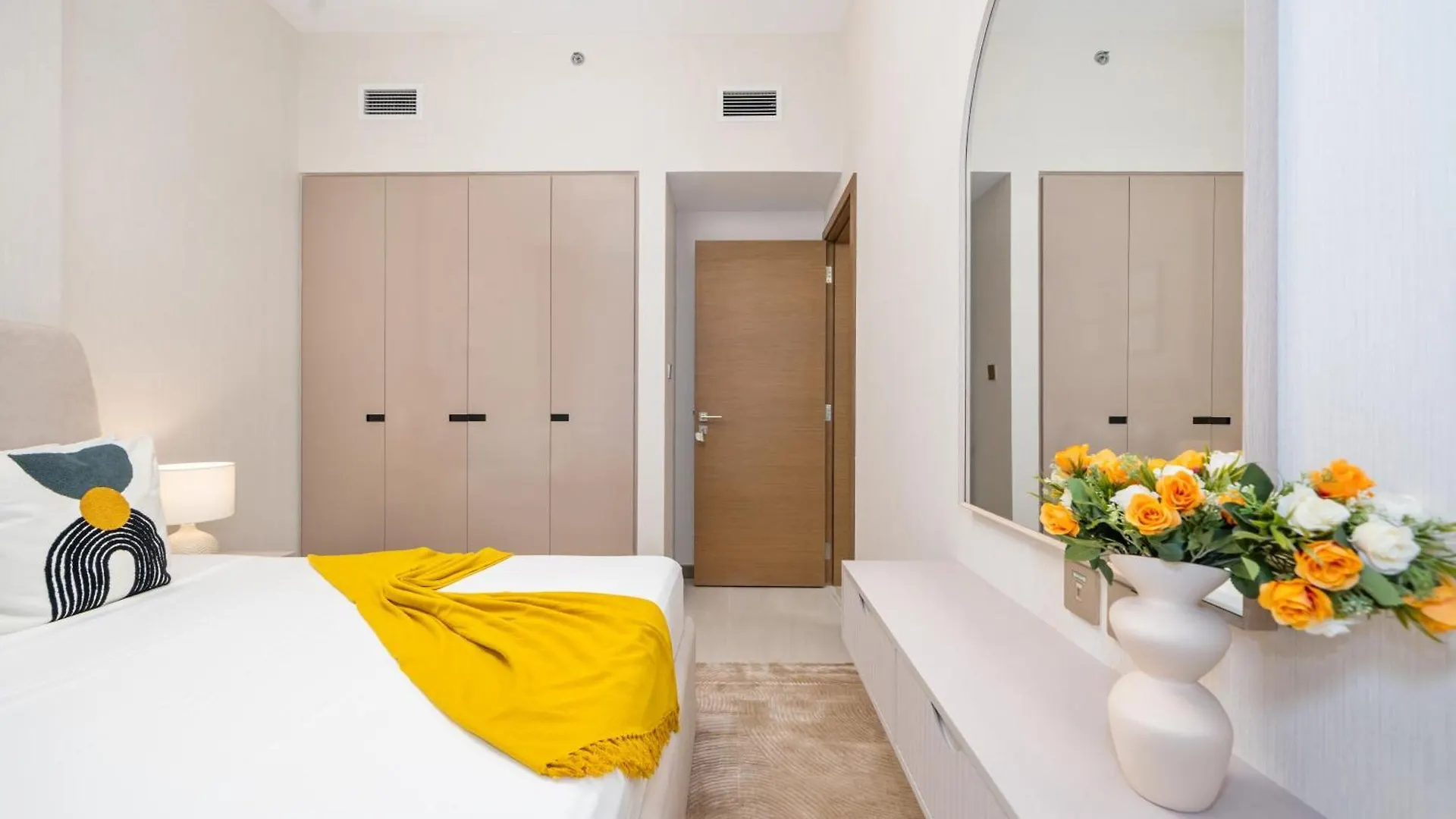 Bright & Beautiful 1-Br Missoni Urban Oasis Lejlighed Dubai