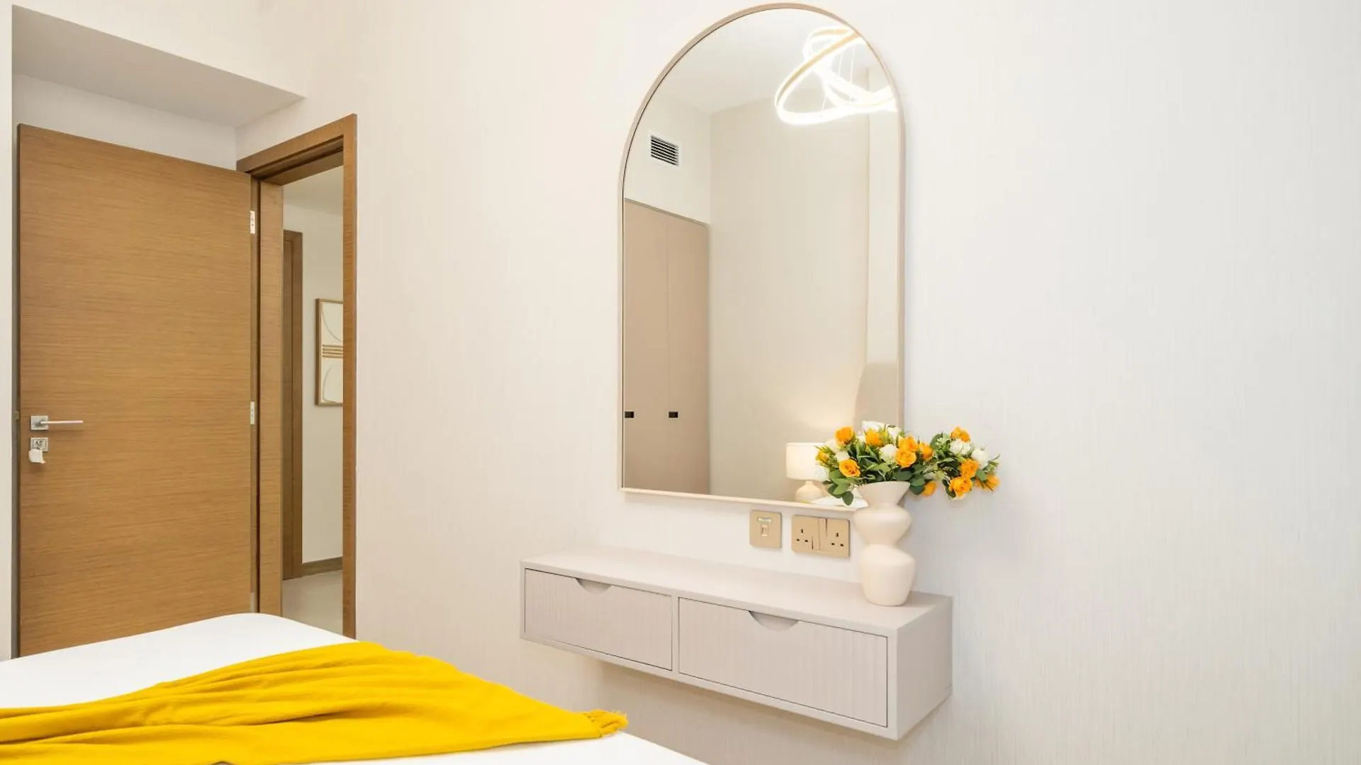 Bright & Beautiful 1-Br Missoni Urban Oasis Lejlighed Dubai