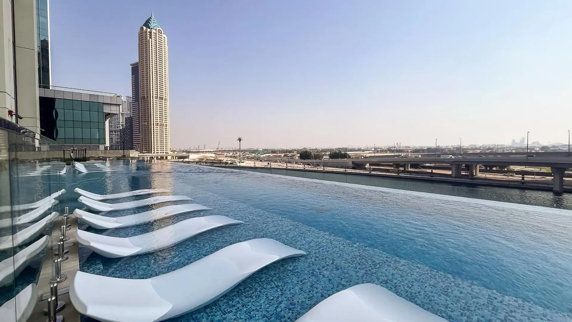 Bright & Beautiful 1-Br Missoni Urban Oasis Lejlighed Dubai